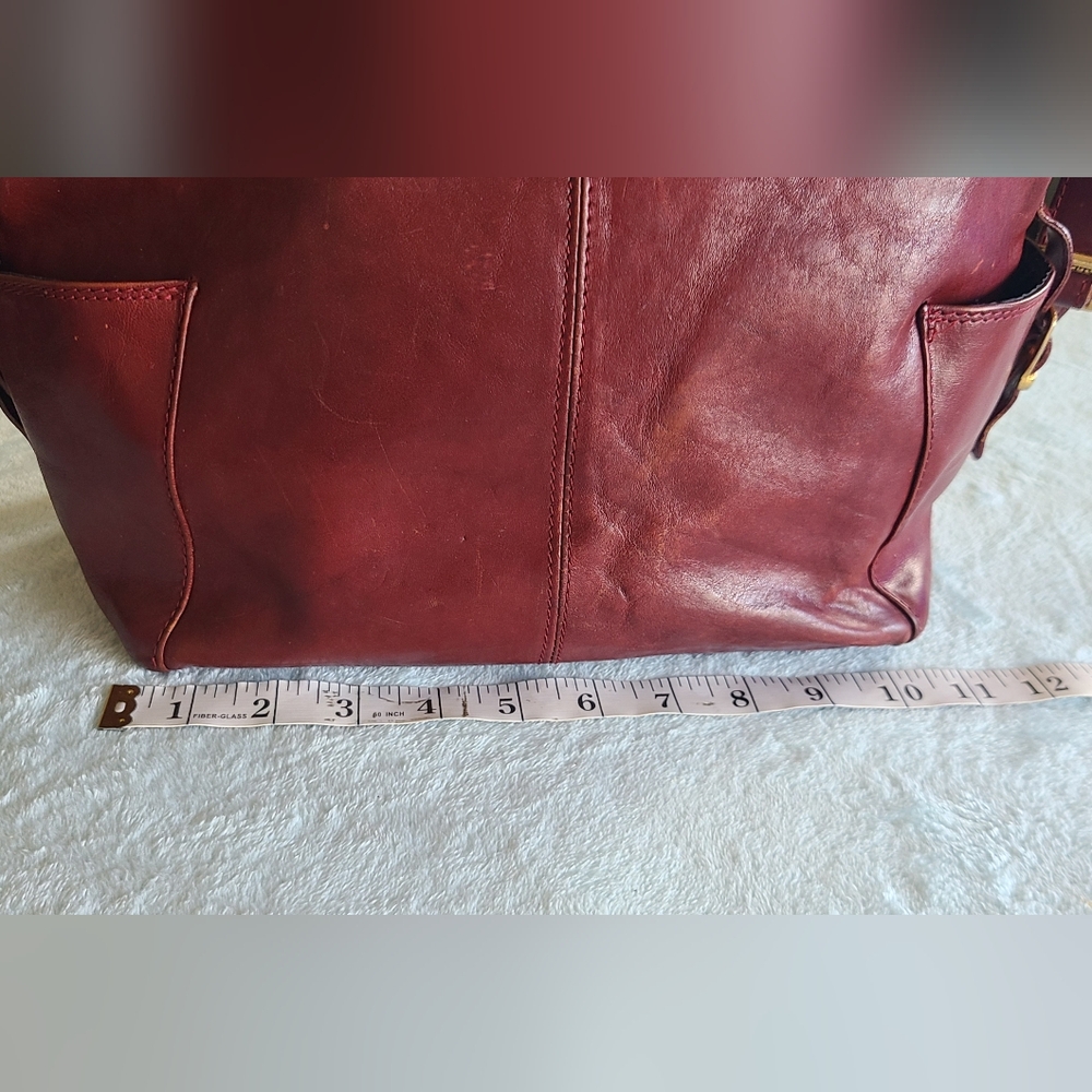 Valentina Red Leather Shoulder Bag - Picture 9 of 15